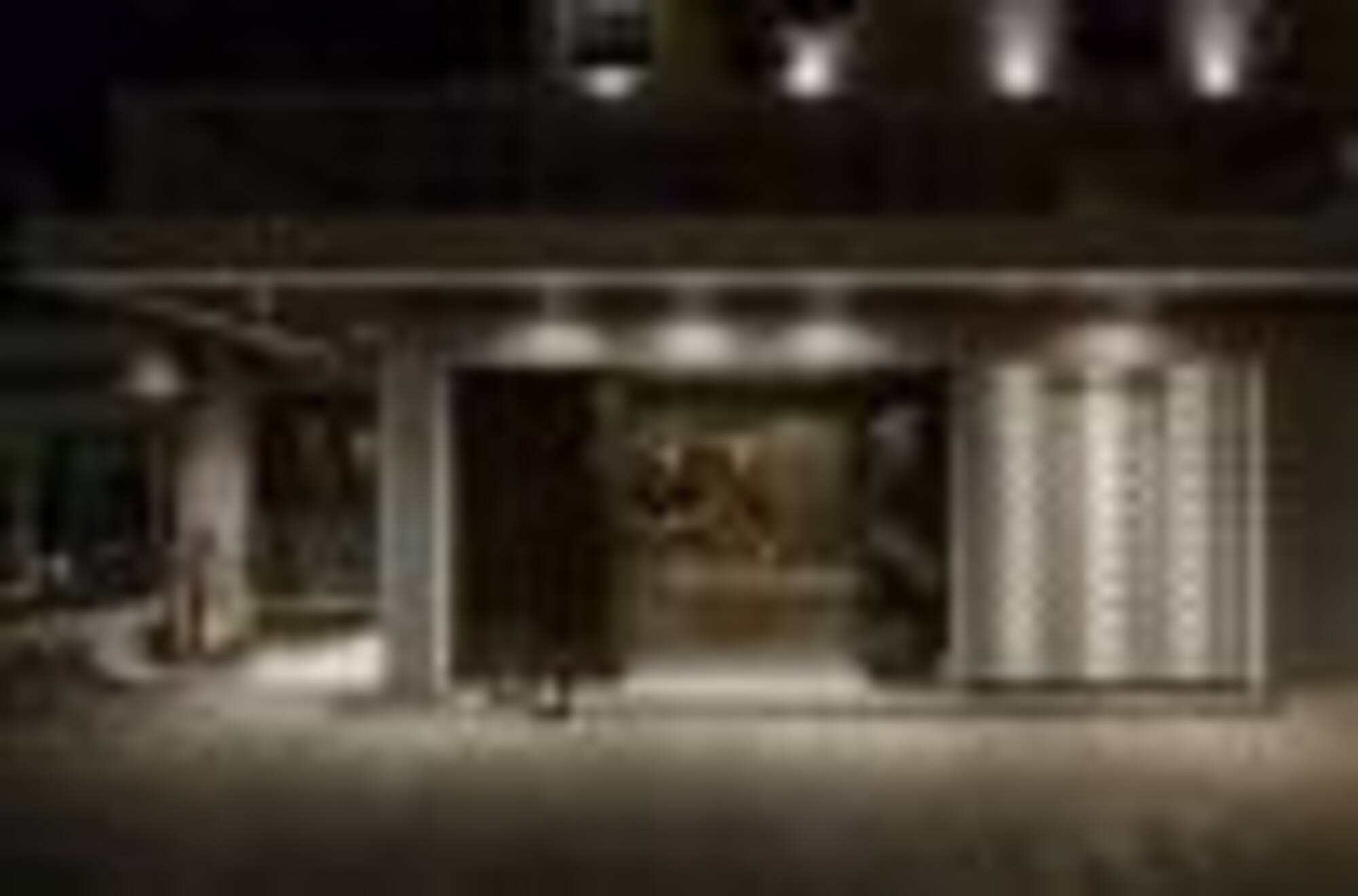 / PERLA KITCHEN BAR & CAFE