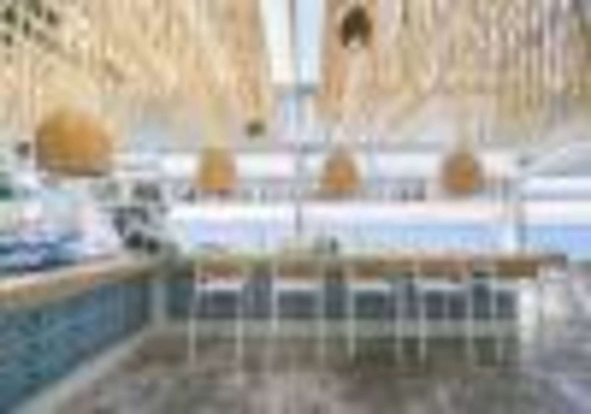 / PERLA KITCHEN BAR & CAFE